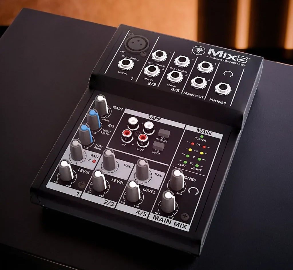 Mackie Mix5 Compact 5 Channel Mixer