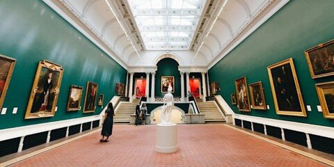 Facts and Mosts in Art History